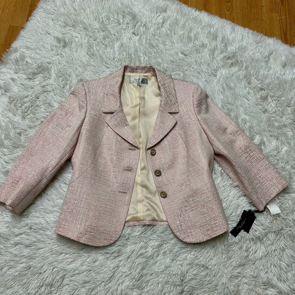NWT. 2-Pc.Tahari Suit. Light Pink Textured Women's size 12 - Picture 3 of 9